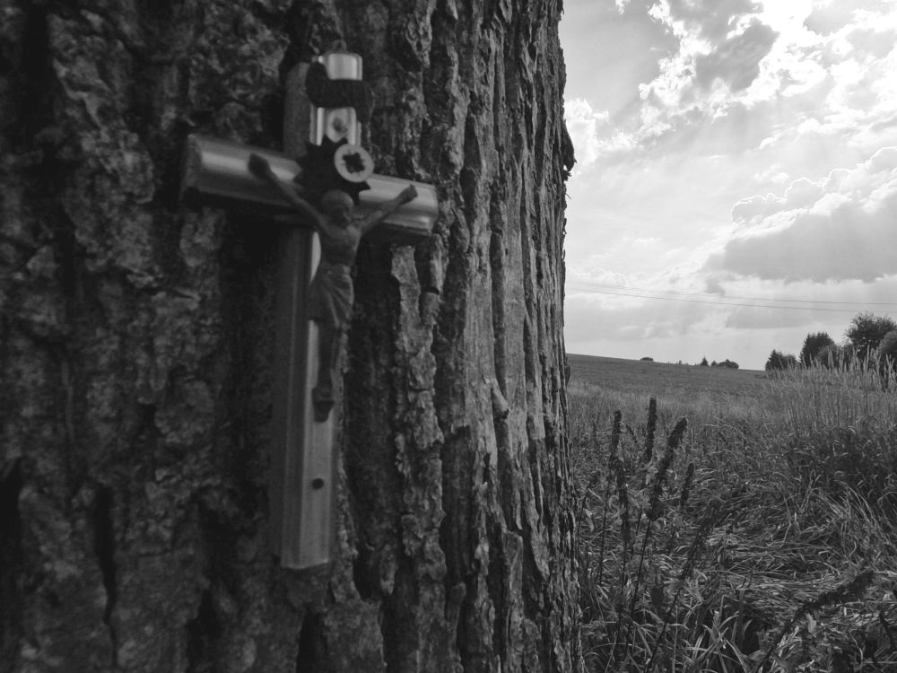 Křížek u cesty