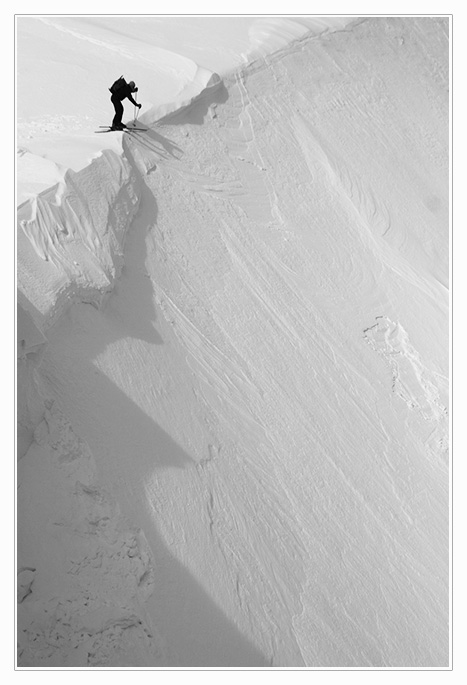 Dlouhé rozdýchávání strachu před sjezdem z převěje v sedle Váha