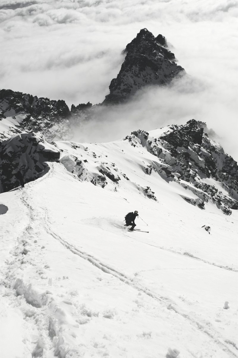 První oblouky z vrcholu Rysů