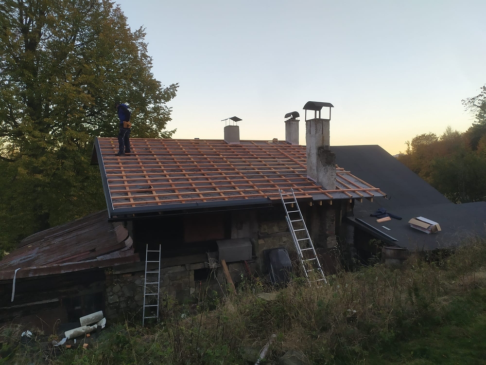 Lišty, okapy, boční plechy