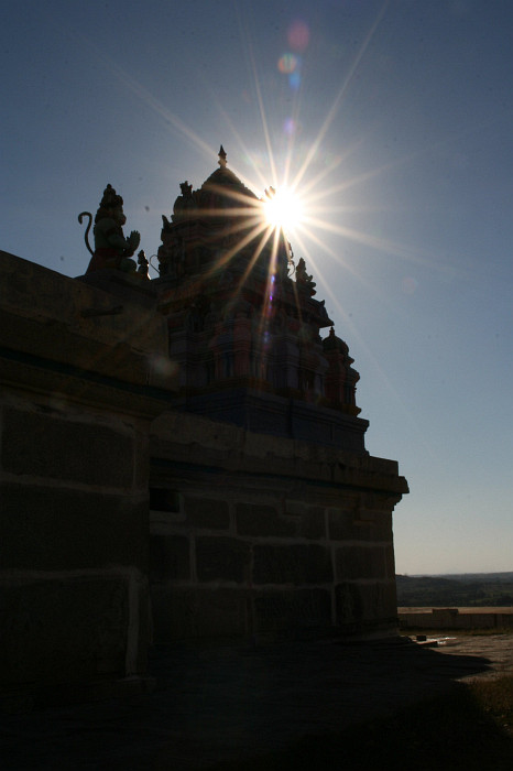 Znovu jsem se podíval na bílý templ