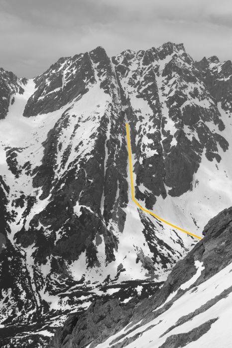 Ale my jsme to s Tomem stejně zkusili ... šutrák a dvě lavinky ... sjezd z půlky Červeňáku ... tož zase nic :-(