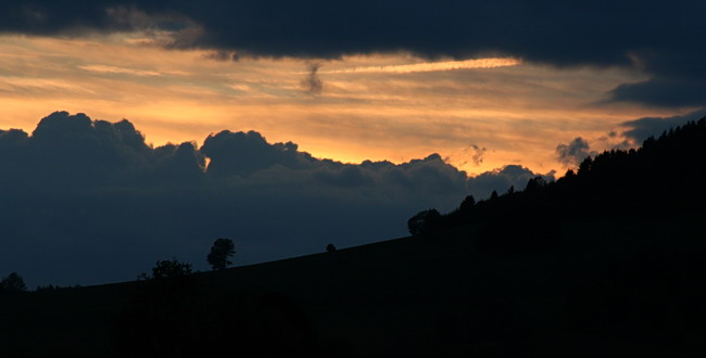 Západ slunce nad hranicí