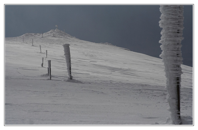 Světlá chvilka na hřebeni