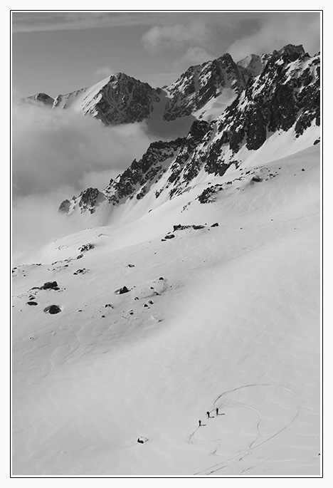 Zobča s holkama v dolince Dračích ples