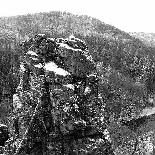 Árnyho fotka vcholovky Velké Baby (První cesty jsme lezli po sněhu ... to si člověk zaleze pěkně i ve trojkách.)