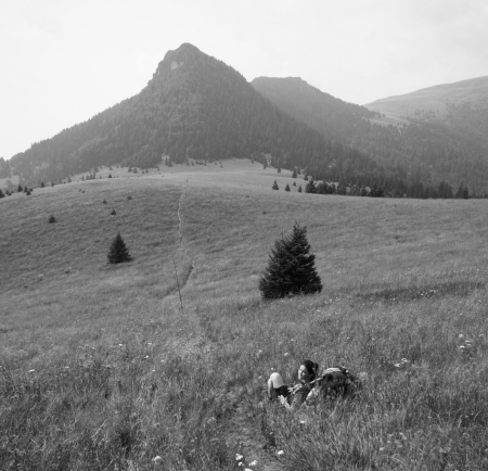 Čierny kameň na obzoru