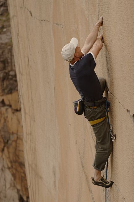 Lezení ve spárách