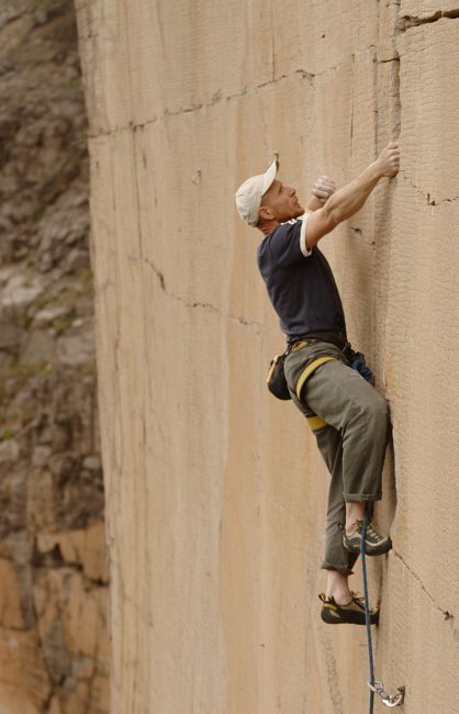 Lezení ve spárách