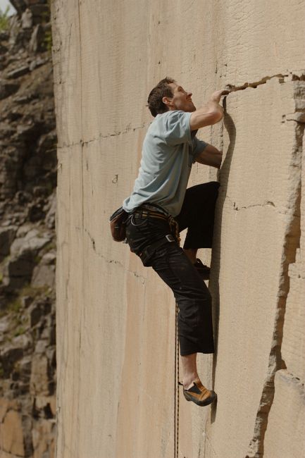 Lezení ve spárách