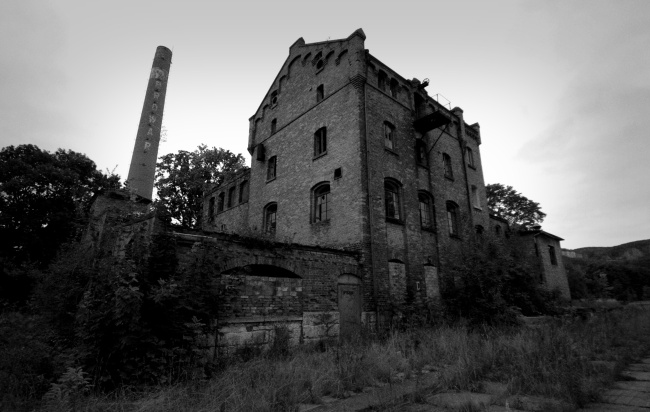 Taková pěkná továrnička