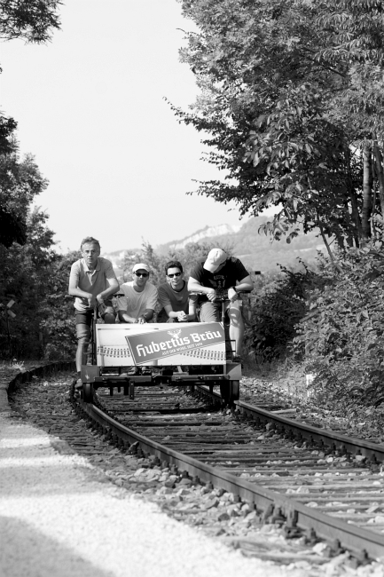 Jízdy se zúčastnili i kolegové z Vídně (vlevo vedoucí celého projektu)