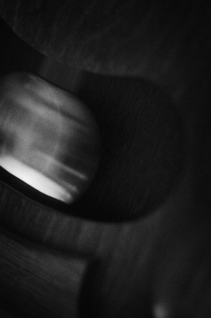 Grunt v zrdcadle času