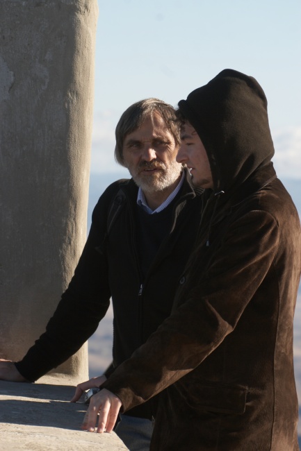 Hugo Hučí do Toma, já to fotím dlouhým sklem, takže jsem mimo nebezpečí