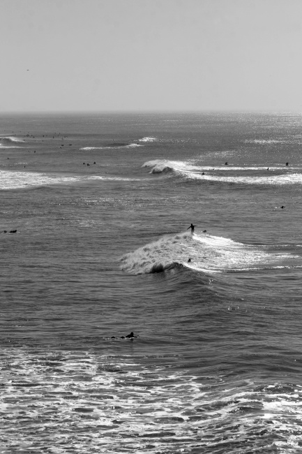 Prej tady jednou za rok vlny dosánou výšky třípatrového domu, no nevím jestli mi ti amíci nevěšeli na nos bulíky.