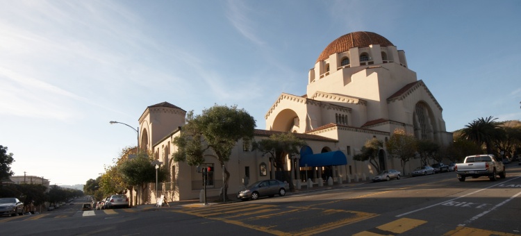 Jakási synagoga někde ve čtvrti Laurel Heights