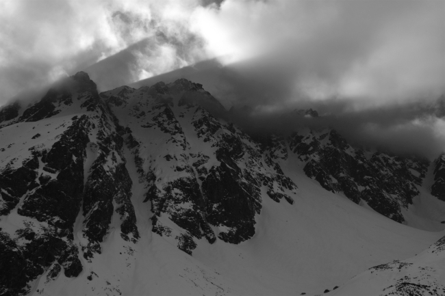 Hra světla nad Satanem