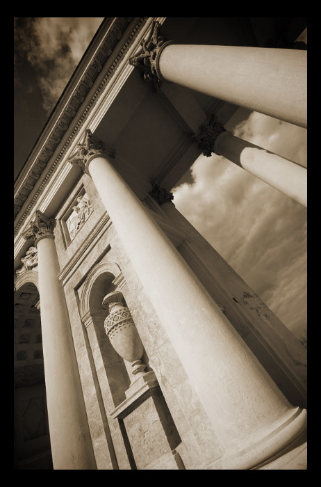 Kolonáda na Rajstně