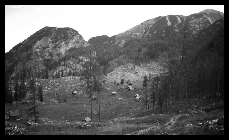 Horské louky a Ischler haus, kde jsme spali druhou noc