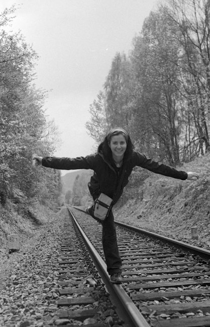 Na trati z Červeného potoka poté, co jsme Lobovi vytlačili auto z bahna - v ruce odměna - pivo (nealkoholické).