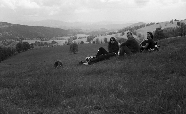 Naše společenstvo - hlídači Ciara a Eliška, chatařka Míša, Arny dancer a můj Mikeš.