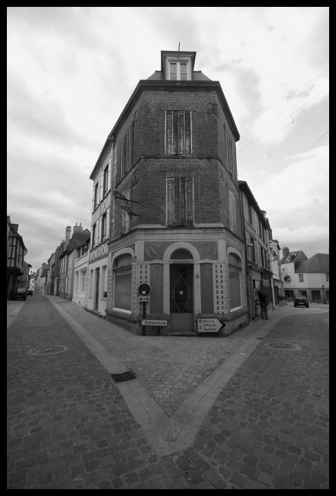 V uličkách Domfrontu