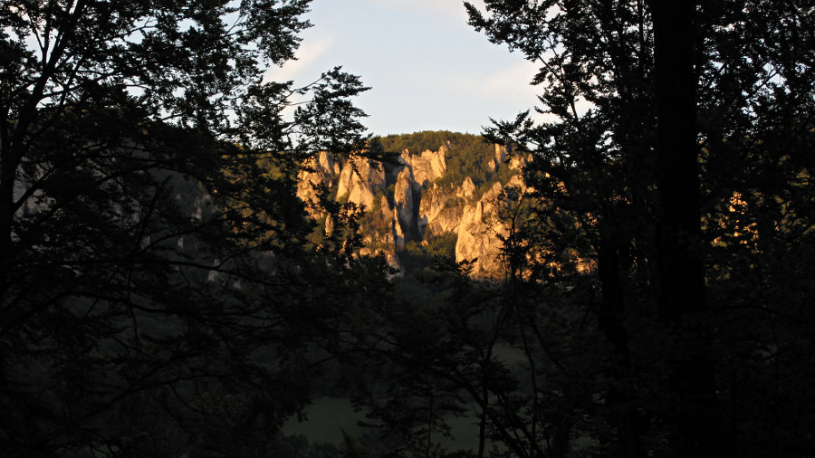 Sůlovské skály těsně před západem slunce