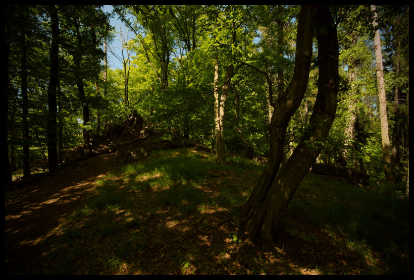 Babí lom a Spálená skála