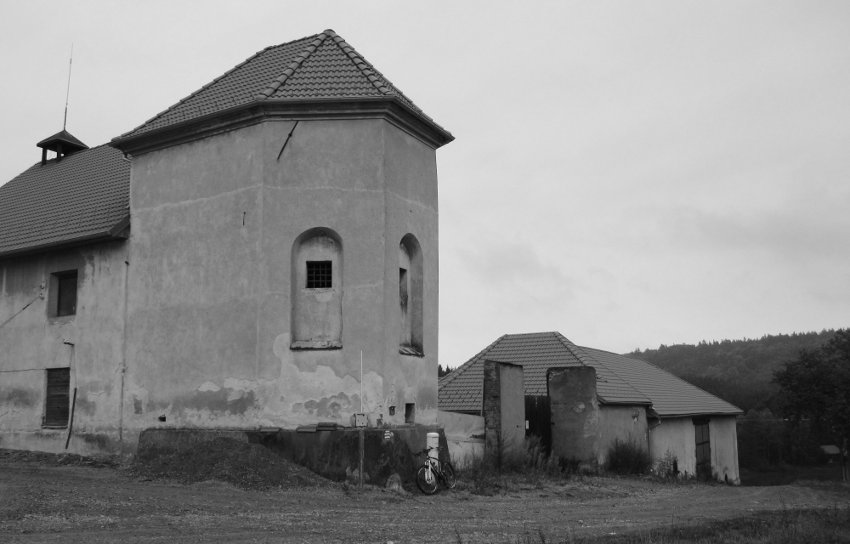Vzpomínáte jak jsme tady kdysi boudrovali Kámo, Janku, Máro, Arny ?