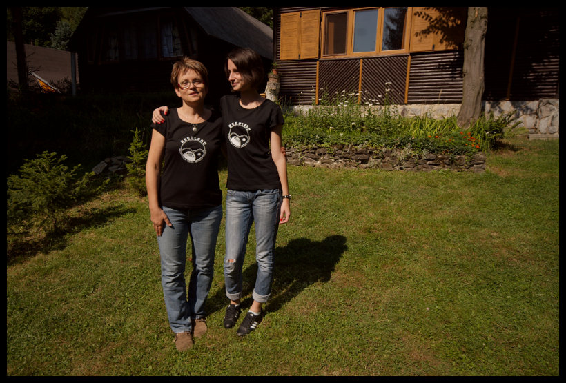 Nejen hrou na dobro je člověk živ. Díky za všechny ty dobroty, kafíčka .. a vůbec, bez ženských by to nebylo ono :-)