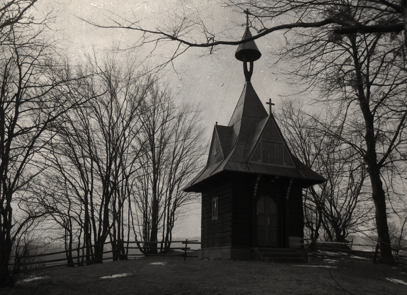 Kaplička nad údolím