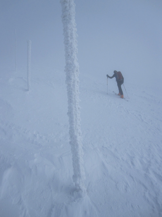 Noříme se do mlhy a vyrážíme směr Praděd