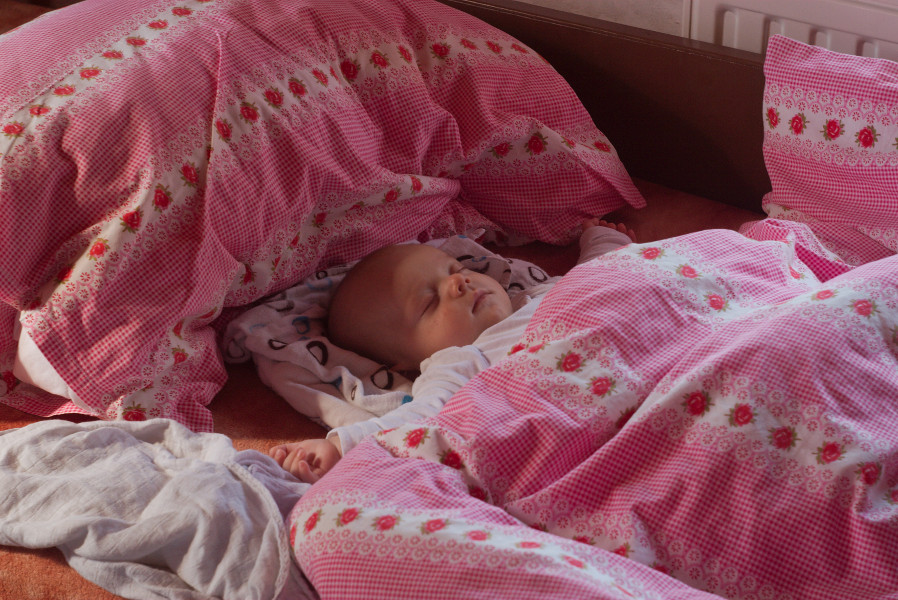 Matýsek spí, rychle tenisky a hurá na Devět skal