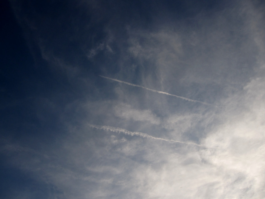 Ležím na vrcholu a koukám do nebe