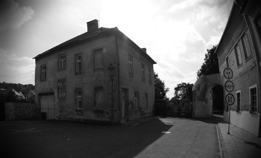 Opuštěný dům pod náměstím