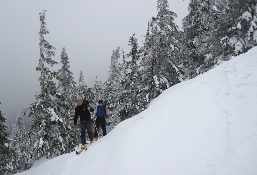 Synek a David na hřebeni nad Sviním, dnes po třetí