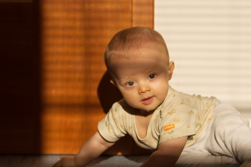 Na sluníčku ve svém pokoji