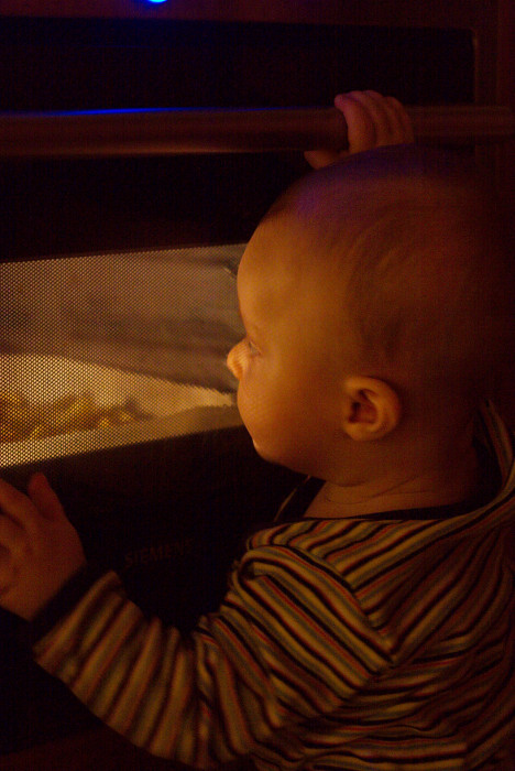 Ne a ne ho dostat od trouby, kde se pekly hranolky