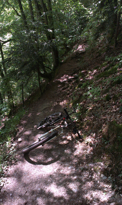 Na červené z Bitýšky do Tišnova prostě moc cyklistů nepotkáte