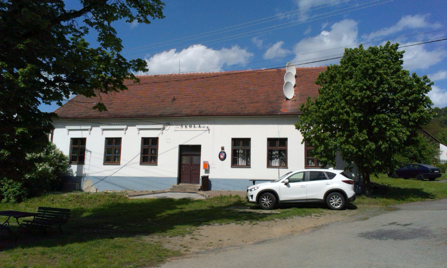 Škola ve Skoroticích
