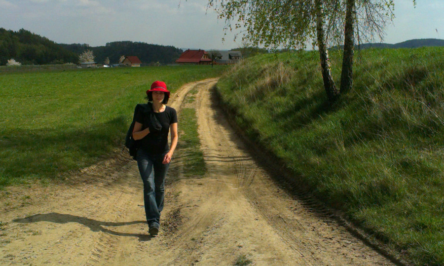 V červeném kloboučku