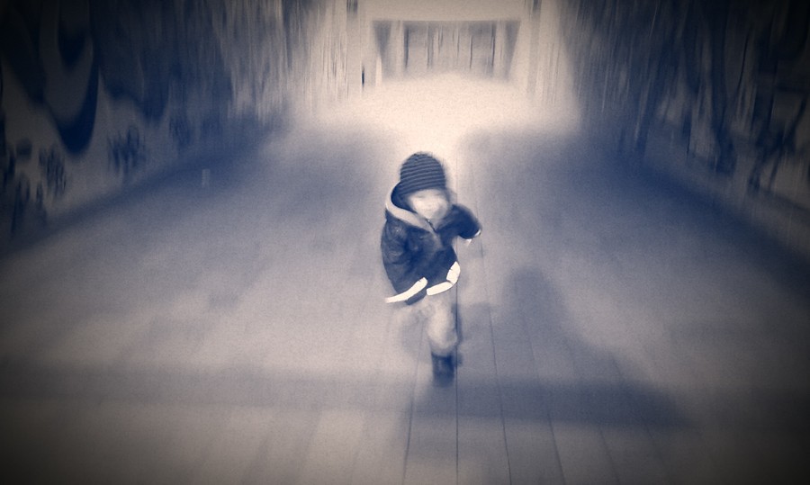 Lumpárny v podchodu Královopolského nádraží