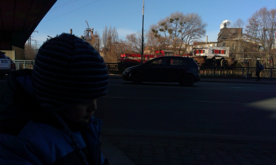 Na mostě - pozorujeme vlaky a led v Olze