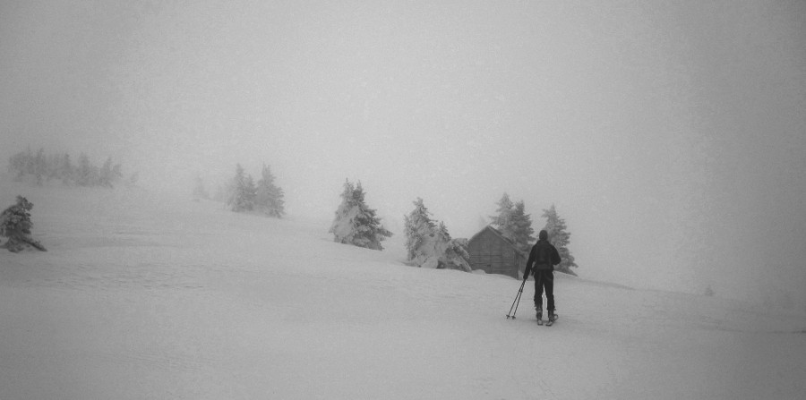 Chatička mezi Sviním a Medvědím žlebem