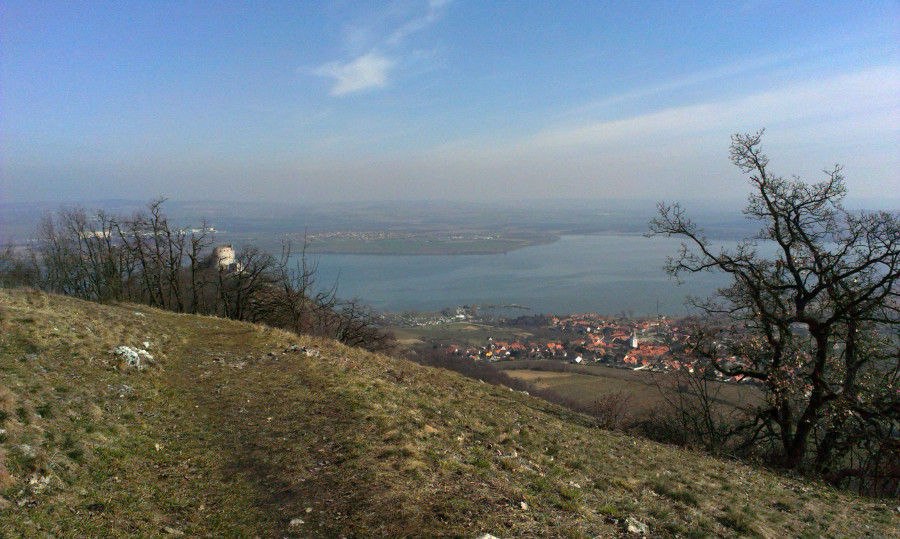 Dívčí hrady, tady otáčím a po zelené zpátky