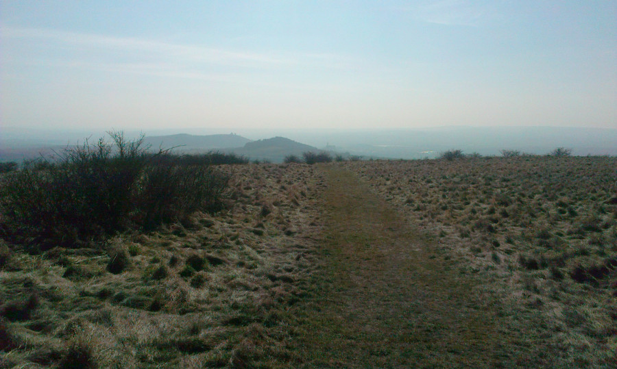 Poslední pohledy směrem ke Svatému kopečku a Mikulovu. Pak dolů a rychle zpátky do práce.