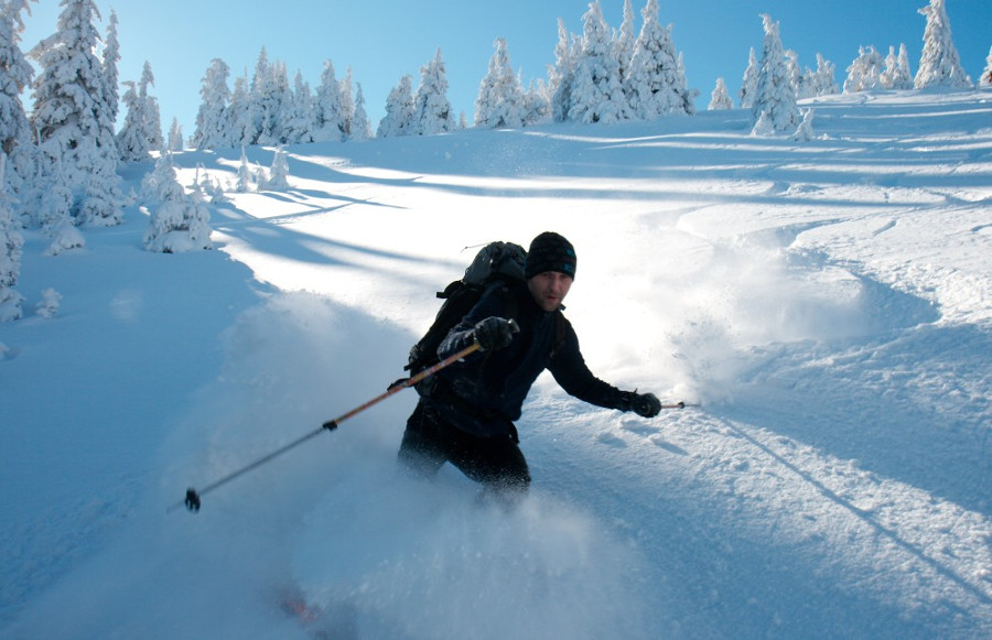 Brzda a fotograf má plný batoh sněhu (fotil David)