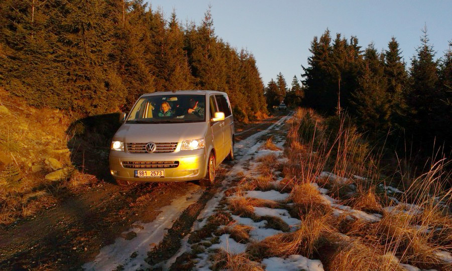 Fůůůj, tento rok jsme zbaběle dojeli autem až k chatě