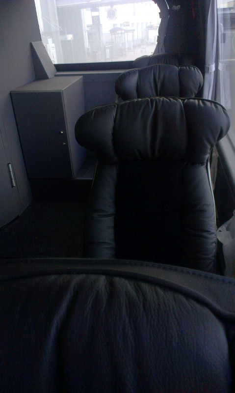 Vezeme se luxusním autobusem