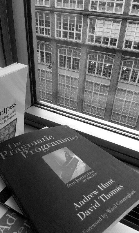 Budovy ABB stojí všude kolem